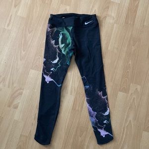 Black Nike leggings